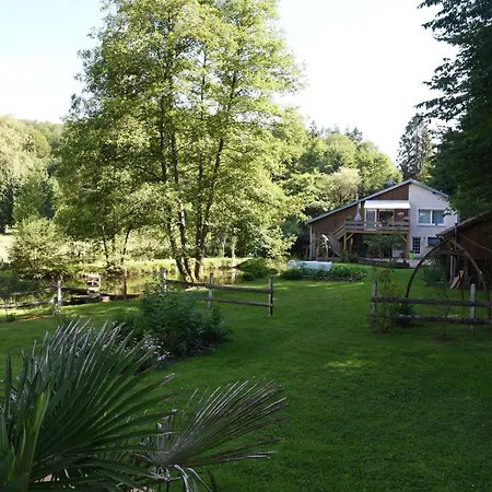 Des Amoureux Peche Et Rando Chalet *